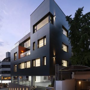 강남구 논현동 P-Building 근린생활시설 외관 측면 — 숨21건축사사무소 설계